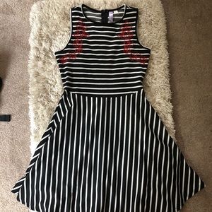 Alya size Small black and white striped dress